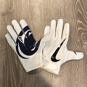 Nike Accessories - Nike Vapor Knit Penn State Football Gloves 2XL Nike Accessories - Nike Vapor Knit Penn State Football Gloves 2XL